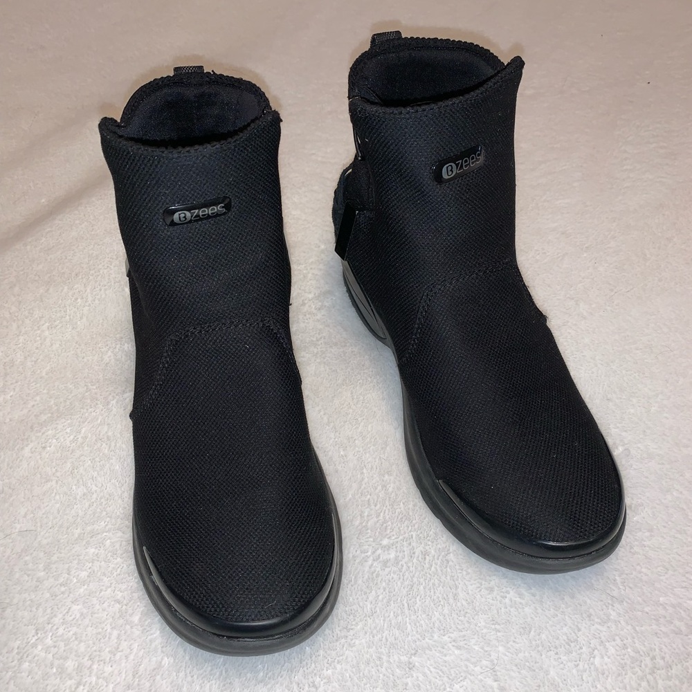 BZees ankle boots